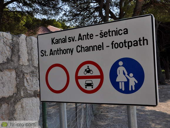 Board - St Anthony's Channel - Promenade