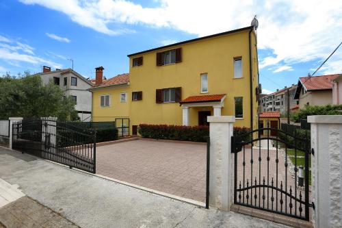 Apartments Ivana - Iva Apartments Ivana - Iva