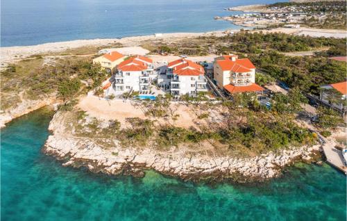 1 Bedroom Beach Front Apartment In Silo