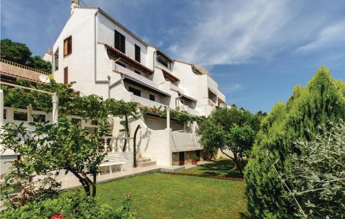 Cozy Apartment In Dubrovnik With House Sea View