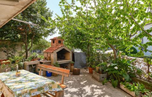 Stunning Apartment In Mali Losinj