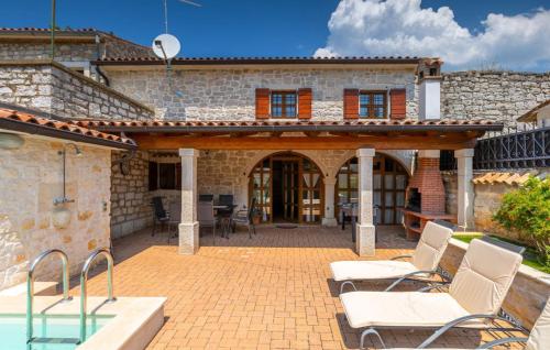 Villa Andoro