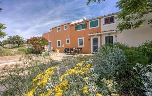2 Bedroom Beautiful Apartment In Veli Losinj