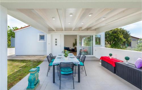 Amazing Home In Fazana With Kitchen