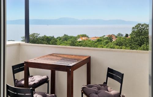 Lovely Apartment In Njivice With Wifi