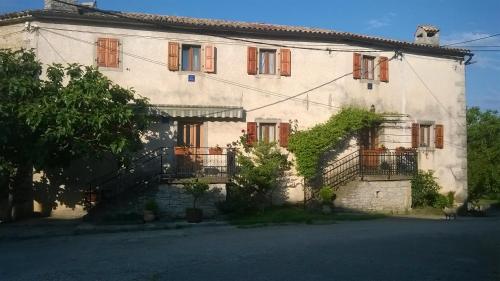 Family friendly apartments with a swimming pool Veli Mlun, Central Istria - Sredisnja Istra - 13099 Family friendly apartments with a swimming pool Veli Mlun, Central Istria - Sredisnja Istra - 13099