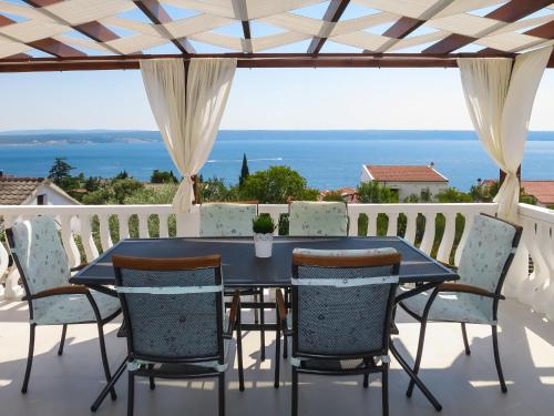 Apartment Andrijana by Interhome