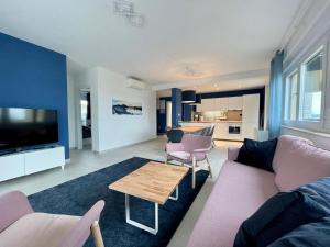 Neue exklusive Ferienwohnung mit Pool