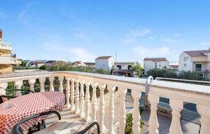 1 Bedroom Gorgeous Apartment In Sibenik