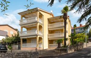 1 Bedroom Cozy Apartment In Malinska
