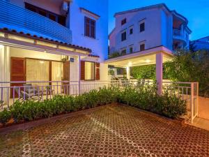 Apartment in Njivice/Insel Krk 13329