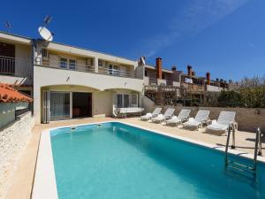 Holiday Home Jure by Interhome