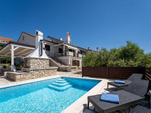 Apartment Albaneze by Interhome