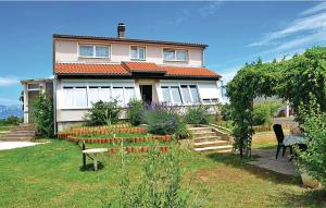 Family friendly house with a swimming pool Posedarje, Novigrad - 15785