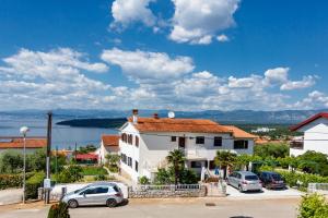Apartment Karabaic by El-Pi Tours