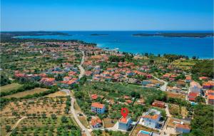 4 Bedroom Awesome Home In Fazana
