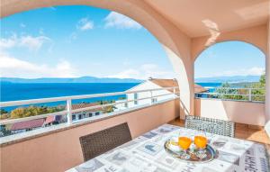 2 Bedroom Gorgeous Apartment In Njivice