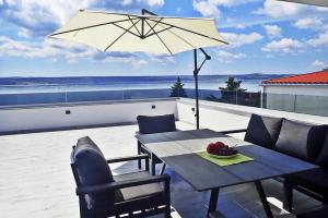 Holiday home SOLE in Maslenica with pool