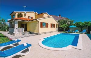 Beautiful Home In Fazana With Kitchen
