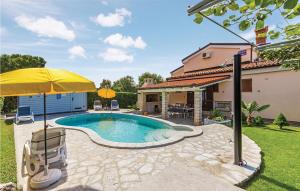 Nice Home In Pula With Kitchen