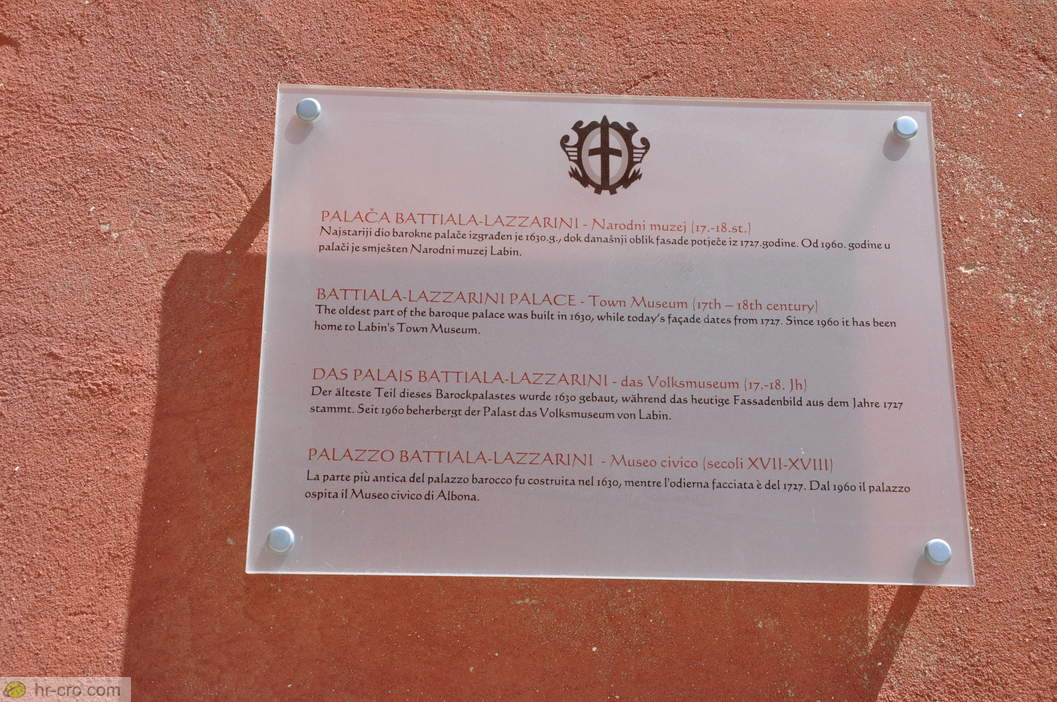Informacijska plošča palače in muzeja - Fotografija: 900046-4 Informacijska plošča palače in muzeja