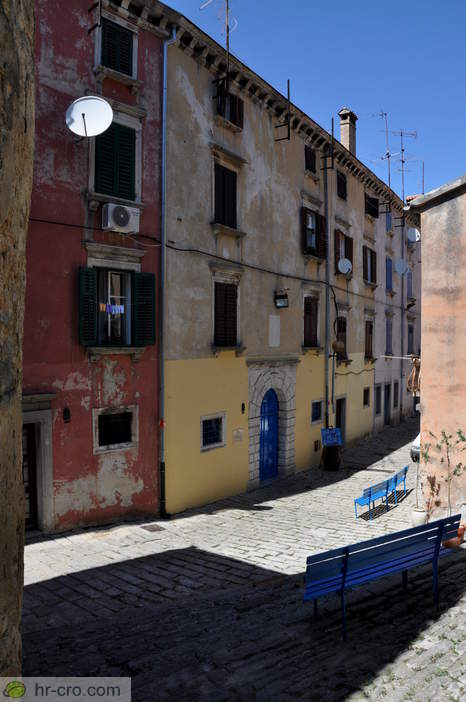 Palača Negri ob Ulici Giuseppine Martinuzzi