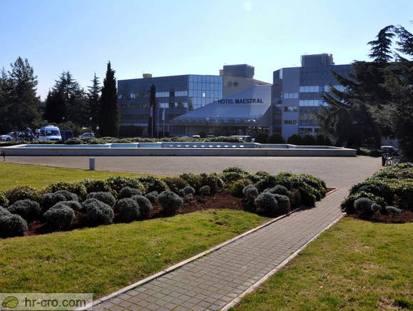 Novigrad - Hotel Maestral