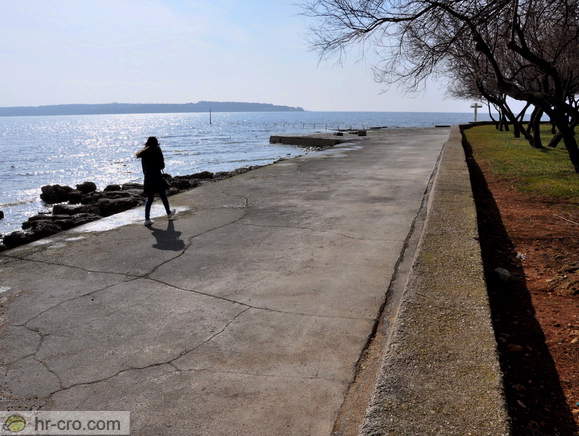 Novigrad - Rivarela Beach