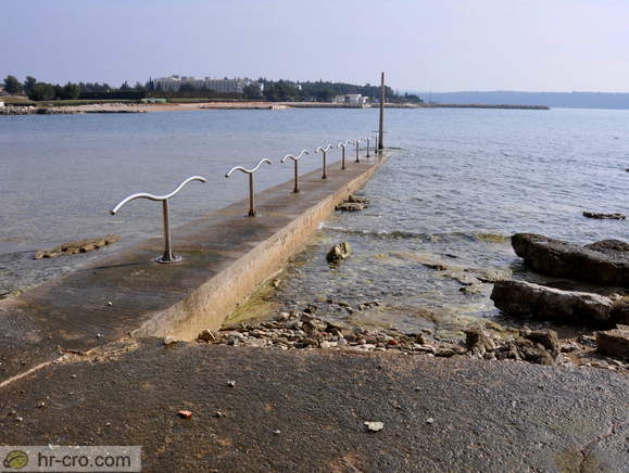 Novigrad - Rivarela Beach