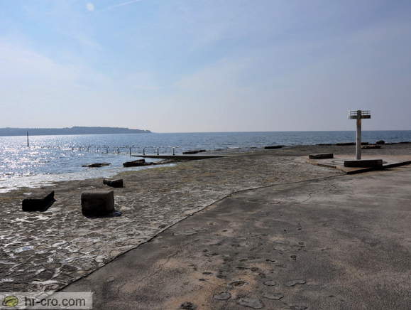 Novigrad - Rivarela Beach