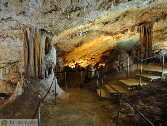 Path in the Mramornica Cave