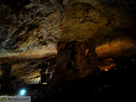 Mramornica Cave