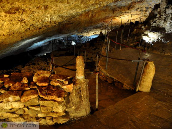 Path in the Mramornica Cave
