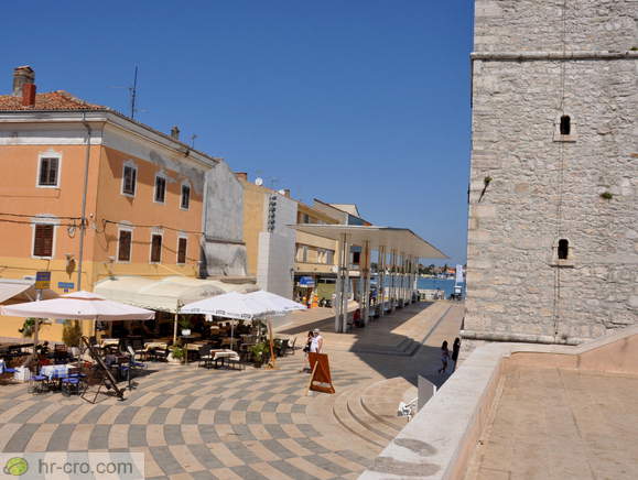 Pogled na zahodno stran Trga slobode