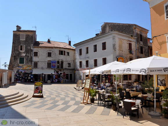 Umag - Trg Venecije (Venedig Platz)