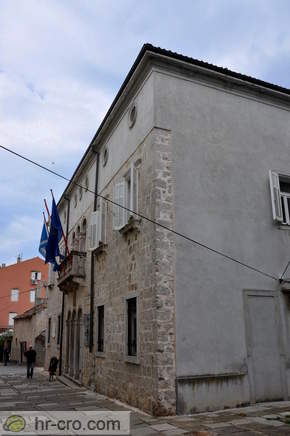 Cres - Mestna uprava