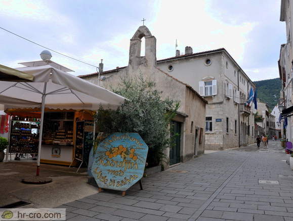 Cres - Market place