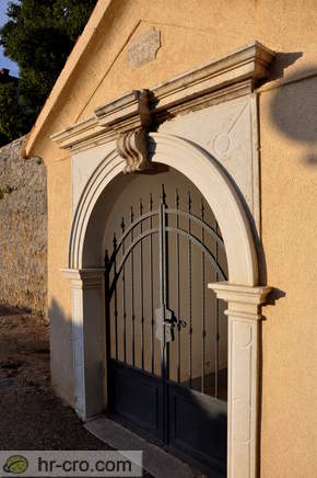 Cres - Samostan sv. Frane