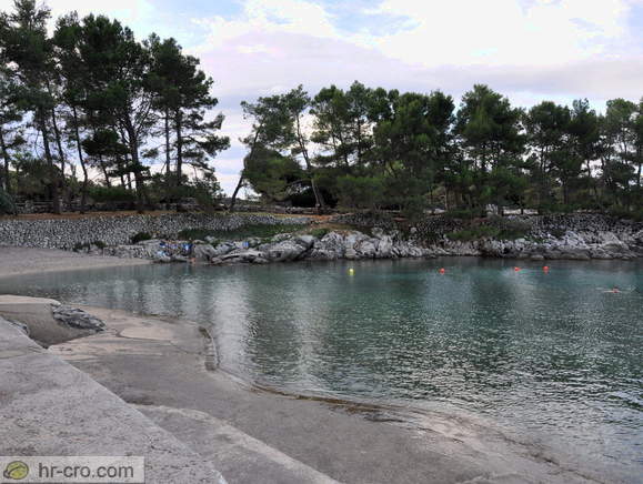 Nerezine - Plaža-Zaliv Galboka