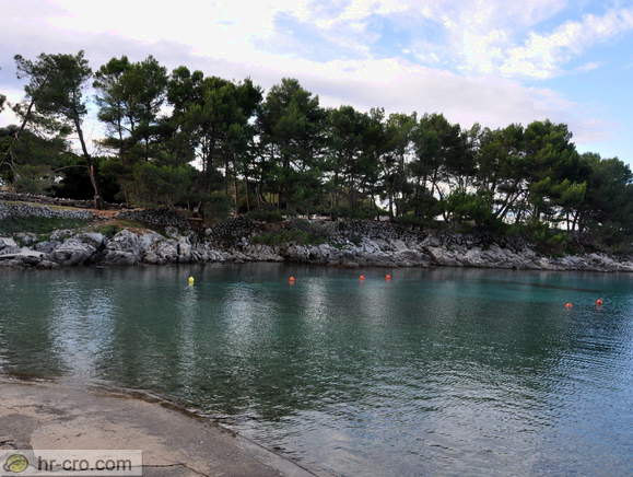 Nerezine - Plaža-Zaliv Galboka