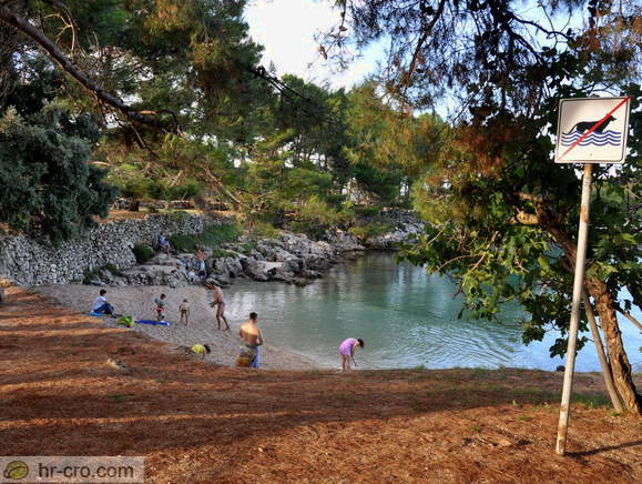 Nerezine - Plaža-Zaliv Galboka