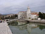 Dubračina - Pogled proti Kaštelu in cerkvi 