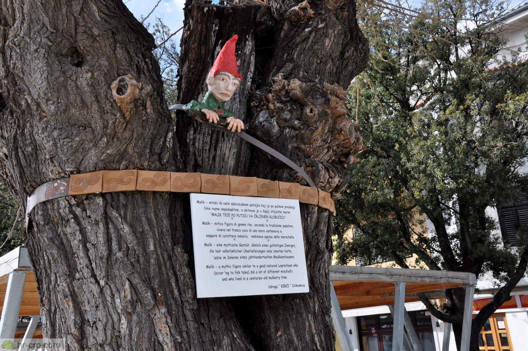 Fairy-tale figure and explanatory text