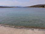 Plaža - Plaža s pogledom na most na otok Krk 