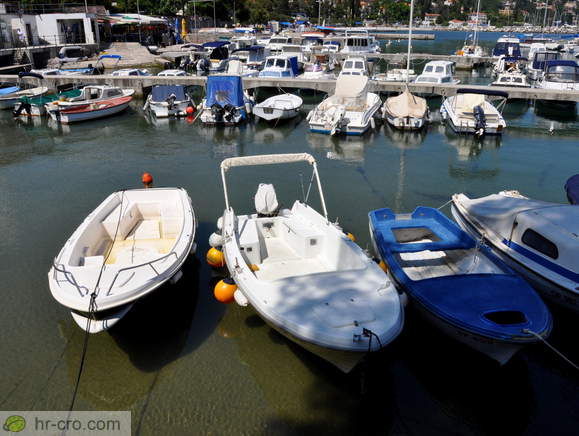 Manjša luka v Ičićih