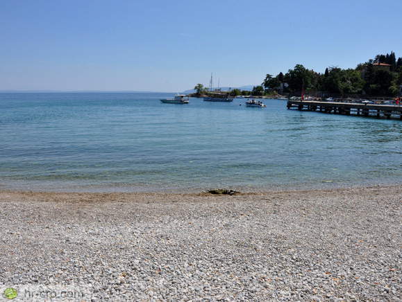 Plaža Ika med Opatijo in Lovranom