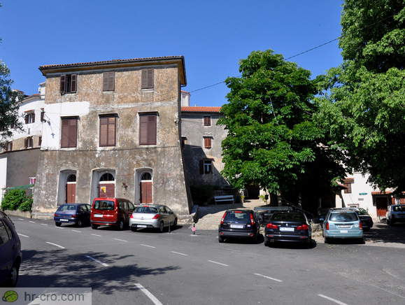 Moscenice - Kastel (tower) and town gate