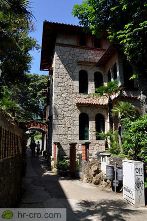 Villa Zagreb betweeb beaches Sipar and Sv. Ivan