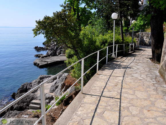 Ičići-Opatija <br> Skalnata obala Ičići-Opatija <br> Skalnata obala