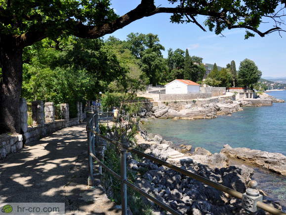 Lovran-Ika <br> Pot proti Fakulteti za management v turizmu in gostinstvu v Iki Lovran-Ika <br> Pot proti Fakulteti za management v turizmu in gostinstvu v Iki